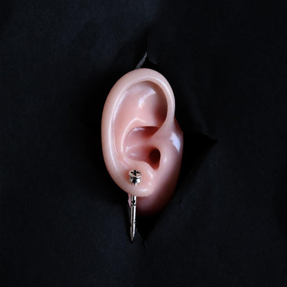 BUTTERFLY SPIKE OHRSTECKER – silberfarbene Ohrringe, Produktansicht 3