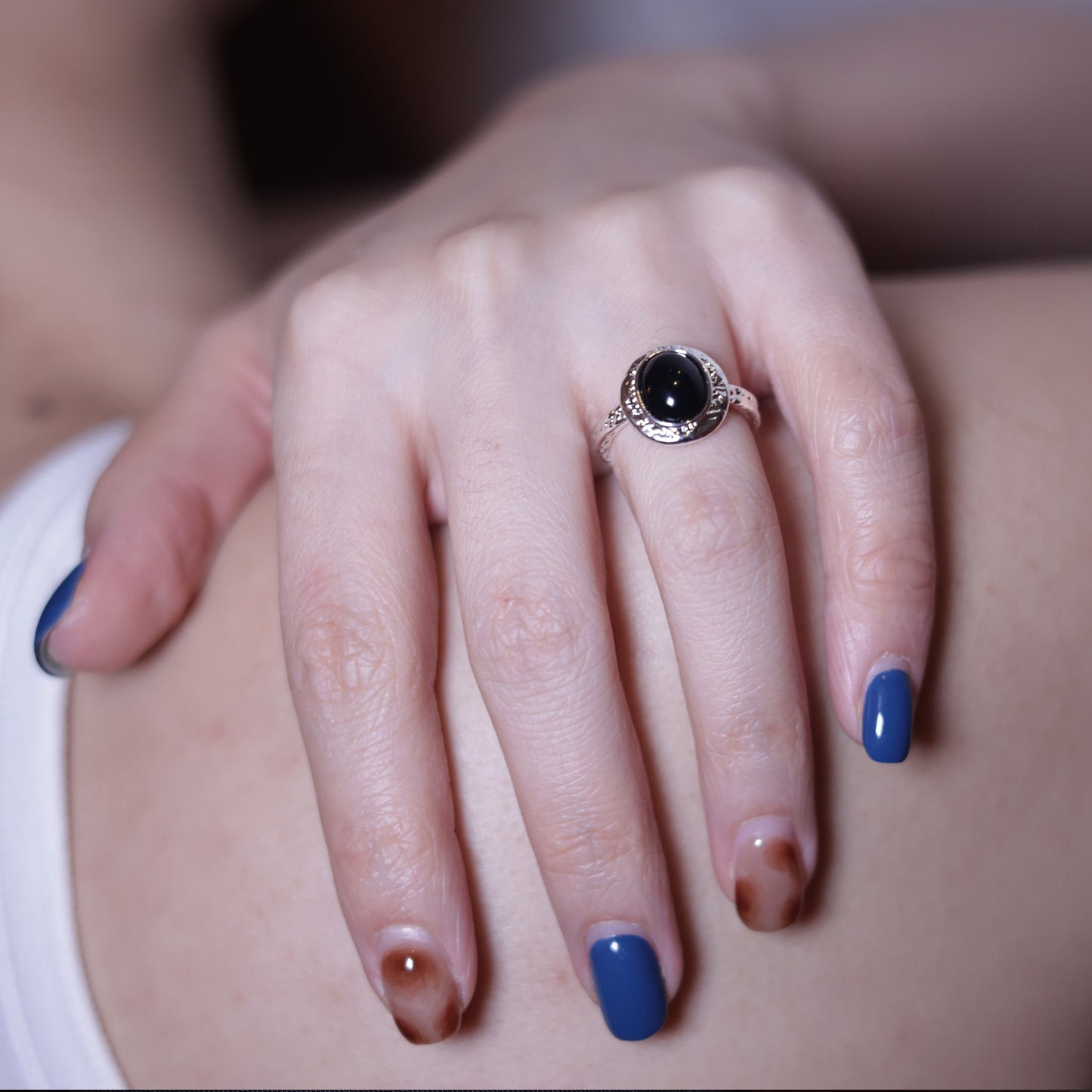 NOIR STONE RING