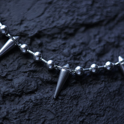 NOIR SPIKE CHOKER