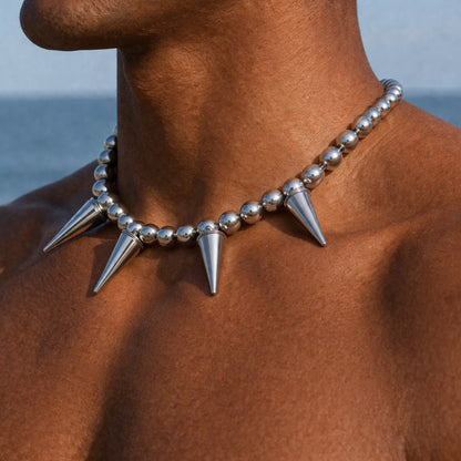 NOIR SPIKE CHOKER