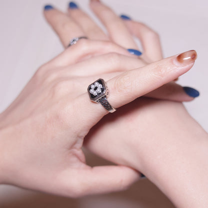 NOIR BLOOM RING
