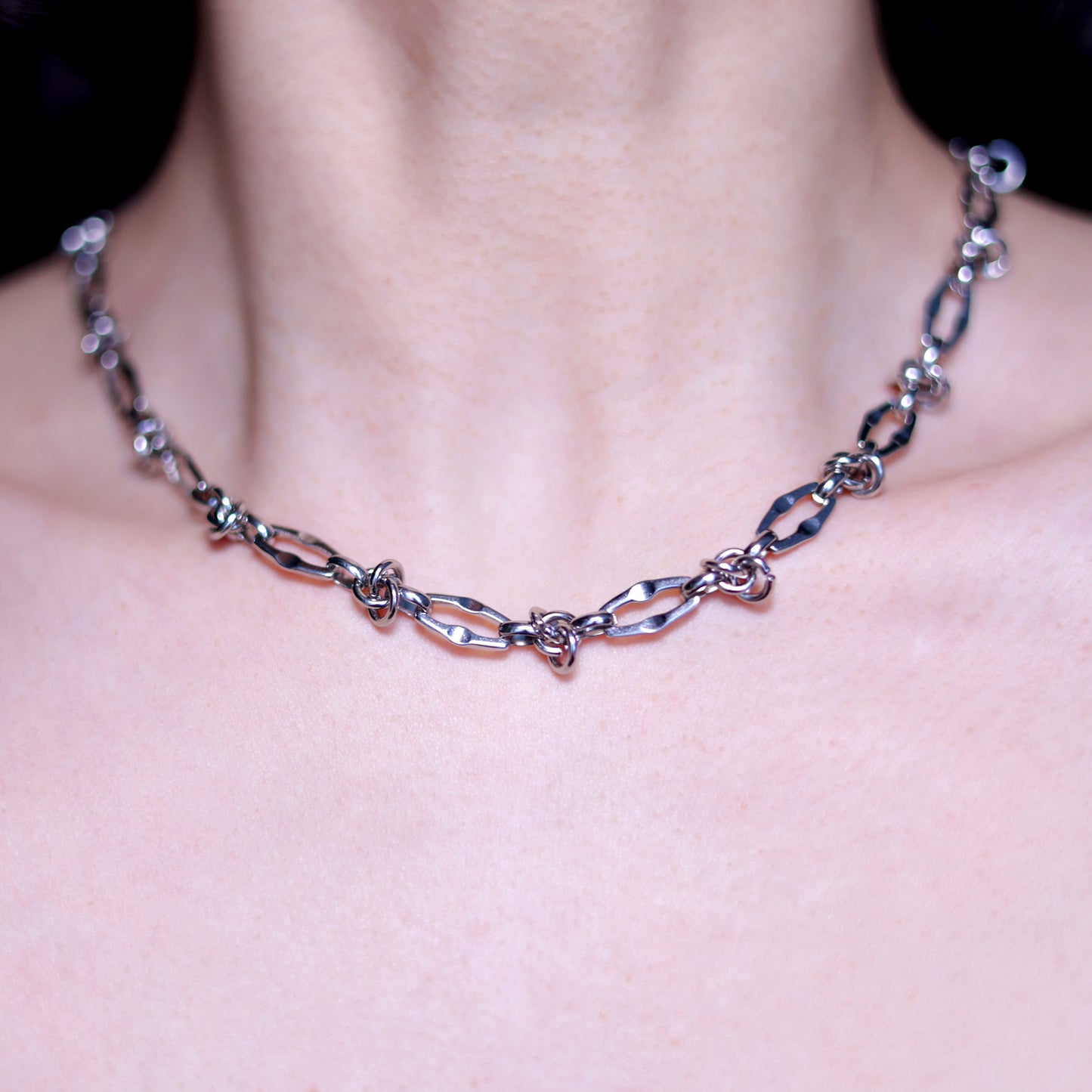 KNOT CHAIN NECKLACE